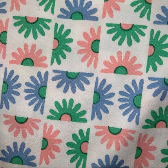 Talbots perfect shorts! New! Cute style and daisy pattern! - Picture 8 of 8